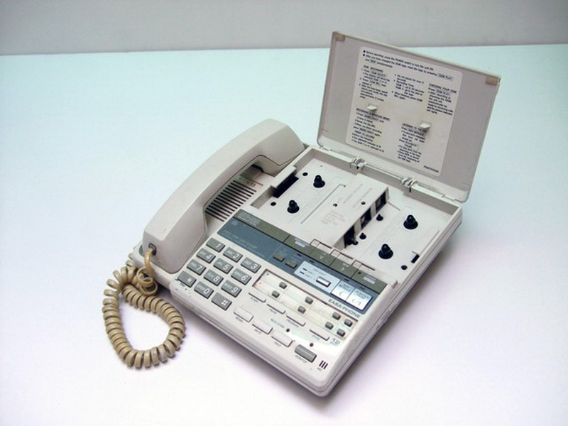 telefono centralita beige contestador panasonic alt.10x25x23 1u